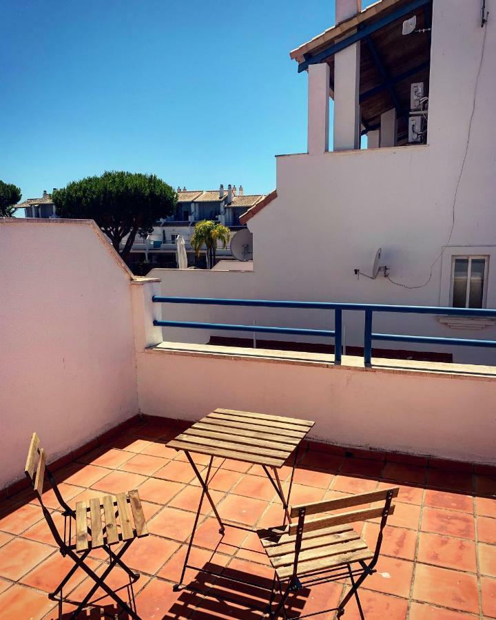 Fantastic 3-Bedroom Holiday Home Including Tennis And Pool Near Golf Course El Portil Exteriör bild