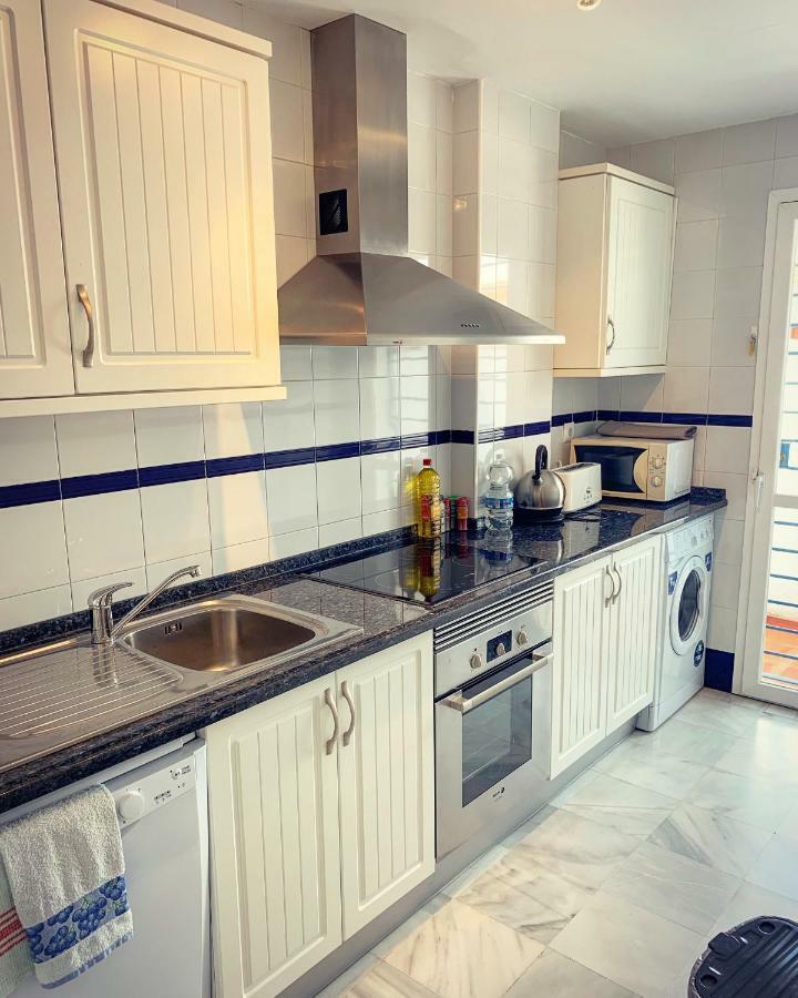 Fantastic 3-Bedroom Holiday Home Including Tennis And Pool Near Golf Course El Portil Exteriör bild