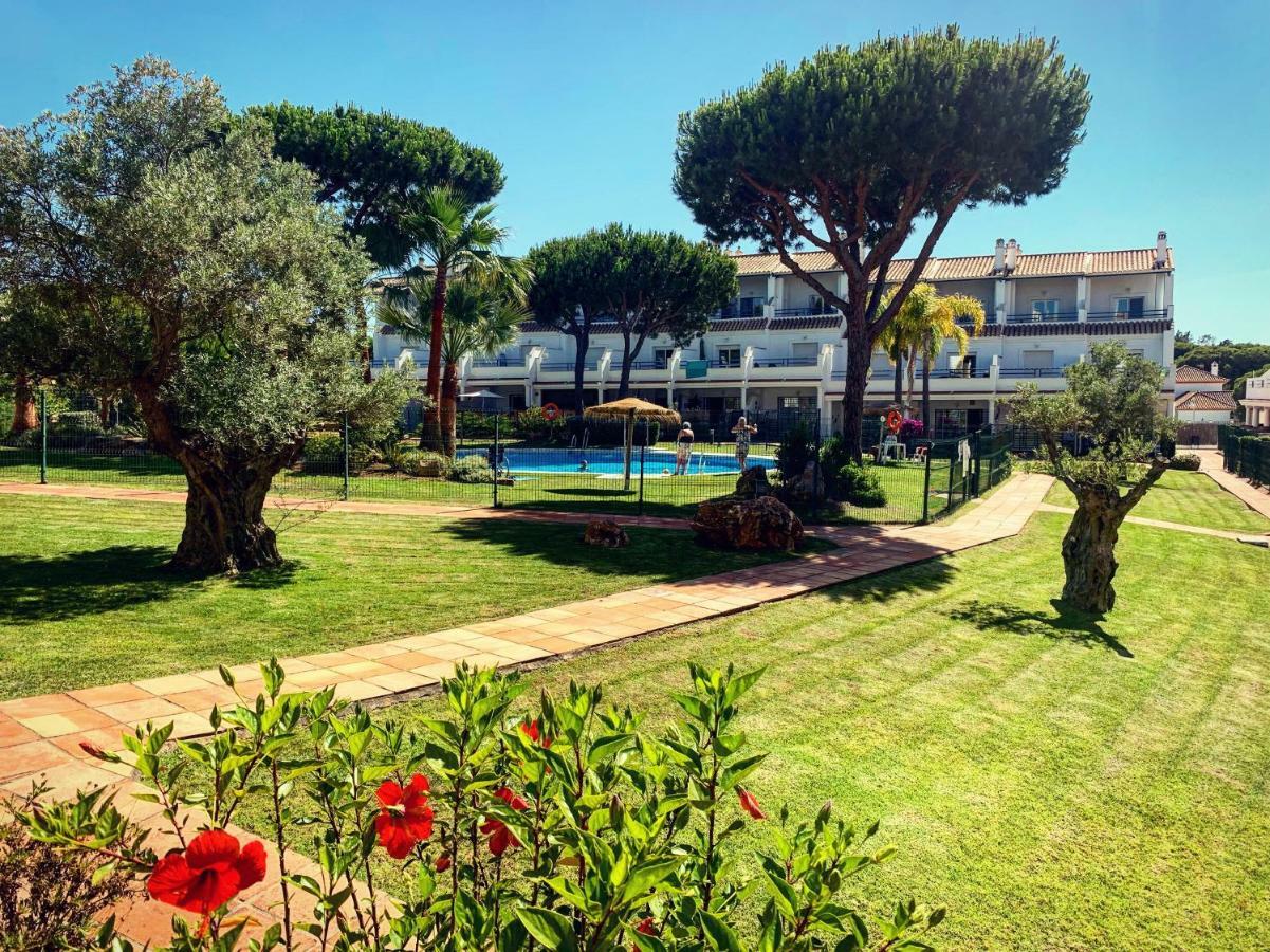 Fantastic 3-Bedroom Holiday Home Including Tennis And Pool Near Golf Course El Portil Exteriör bild
